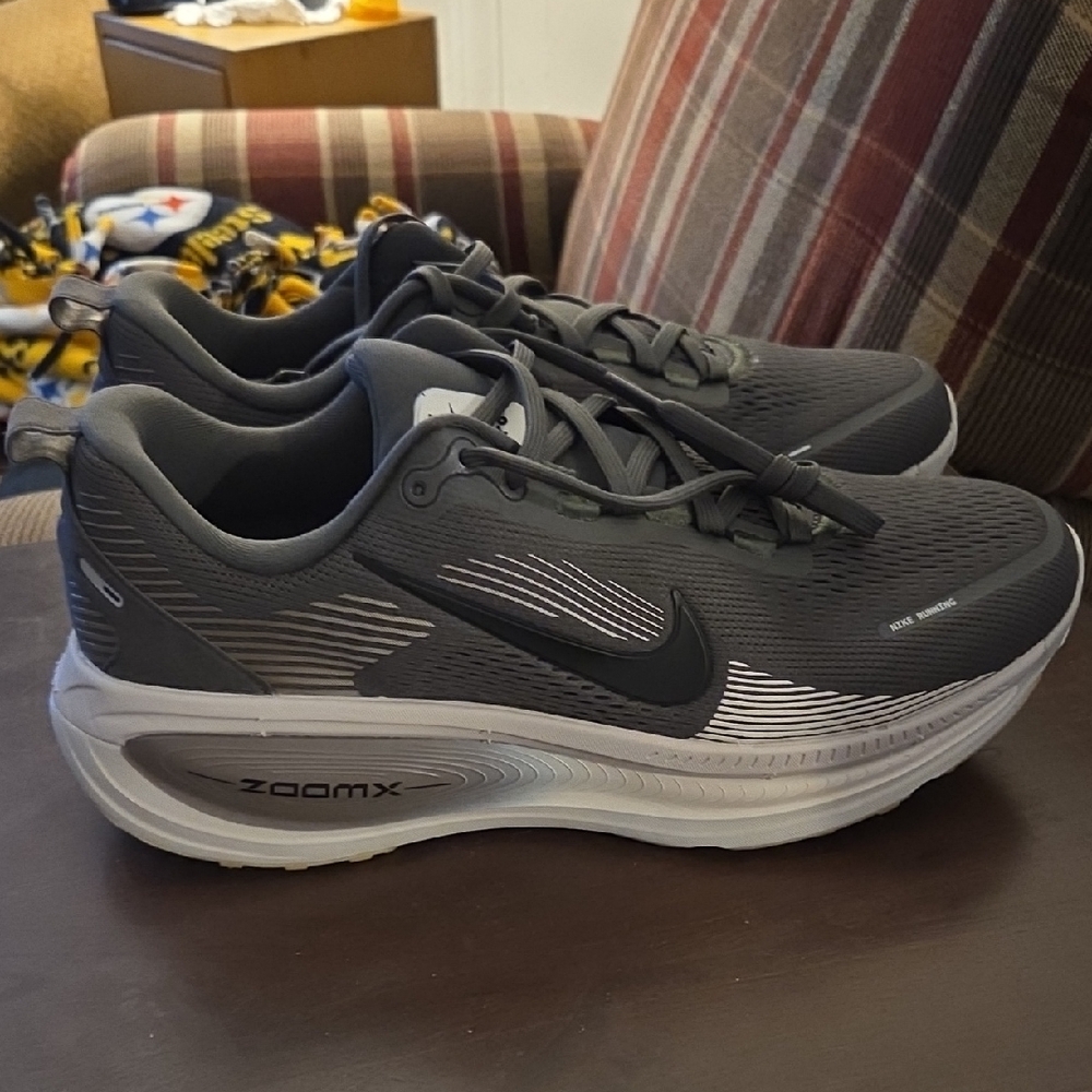 Nike Men's Vomero 18